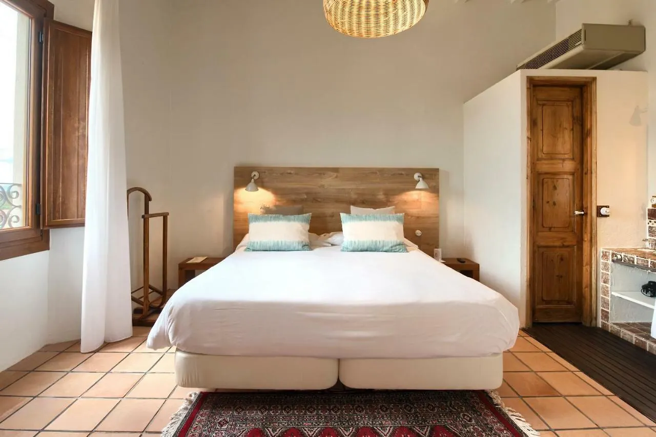 Hotel Hanoi Begur 0*,
